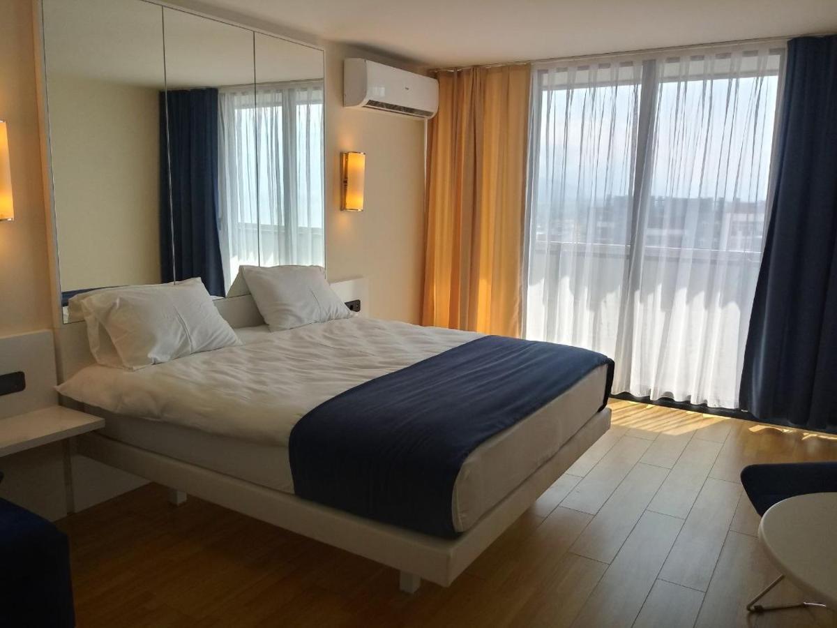 Orbi City Apartment Batumi Exterior photo