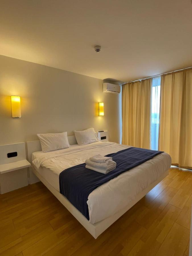 Orbi City Apartment Batumi Exterior photo